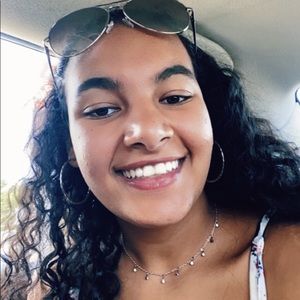 Meet your Posher, Athanasia